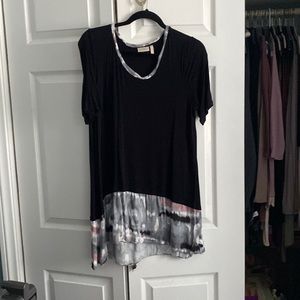 Logo by Lori large short sleeve tunic w silky ruffled hem